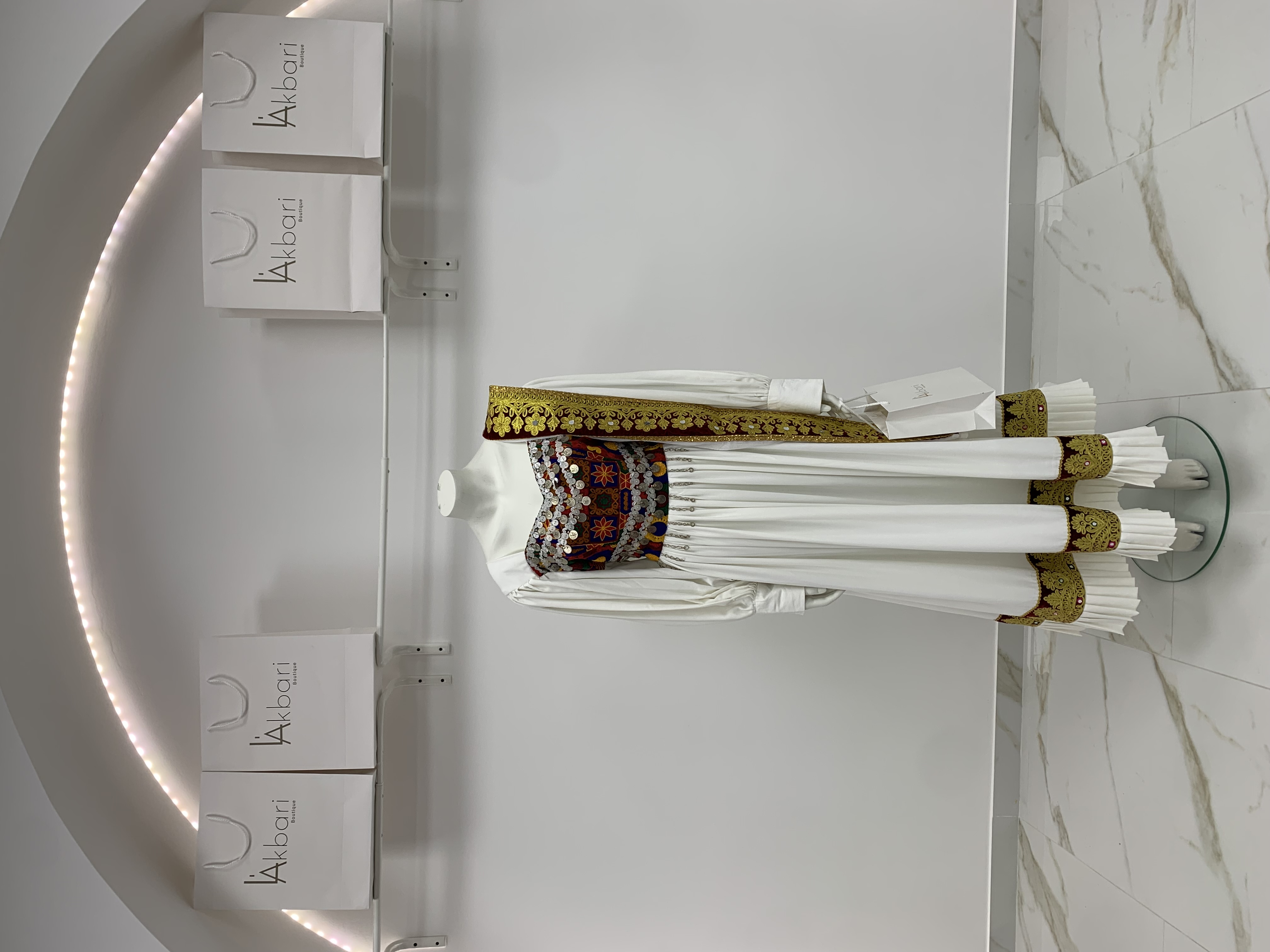 Traditionele Afghaanse jurk - voorkant